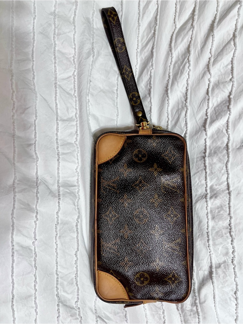Louis Vuitton Brown Monogram Wristlet Pouch with Tan Trim (MARLEY DRAGONNE)